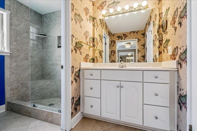 2916 ELMRIDGE CV, Germantown, TN 38138