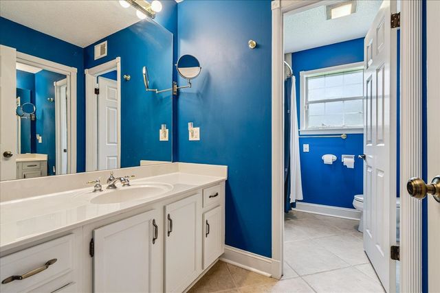 2916 ELMRIDGE CV, Germantown, TN 38138