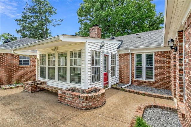 2916 ELMRIDGE CV, Germantown, TN 38138