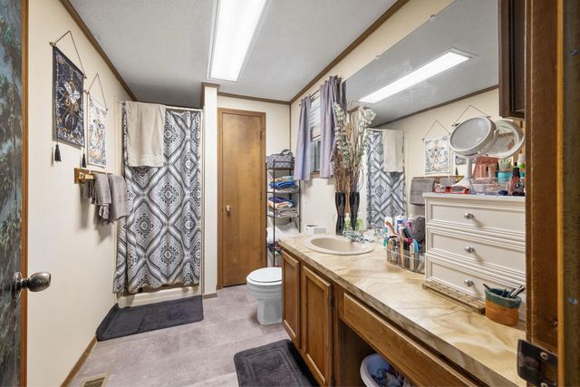 4030 E Zora Street, Webb City, MO 64870