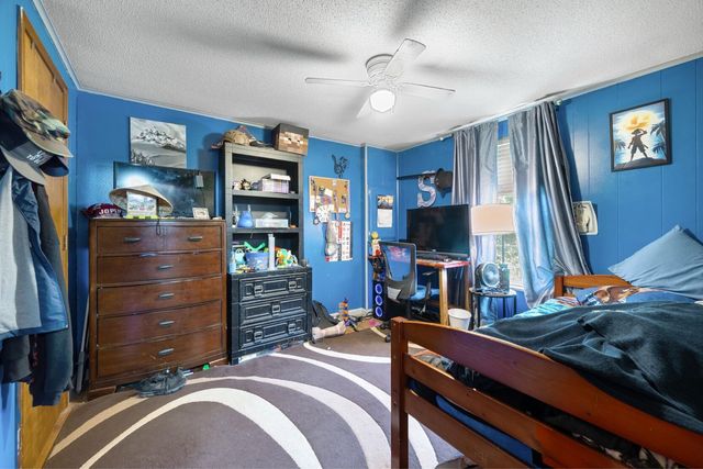 4030 E Zora Street, Webb City, MO 64870