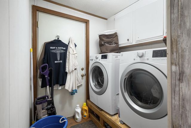 4030 E Zora Street, Webb City, MO 64870