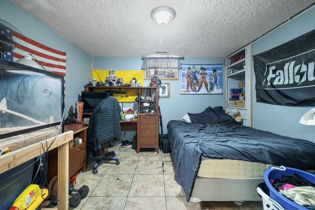 4030 E Zora Street, Webb City, MO 64870