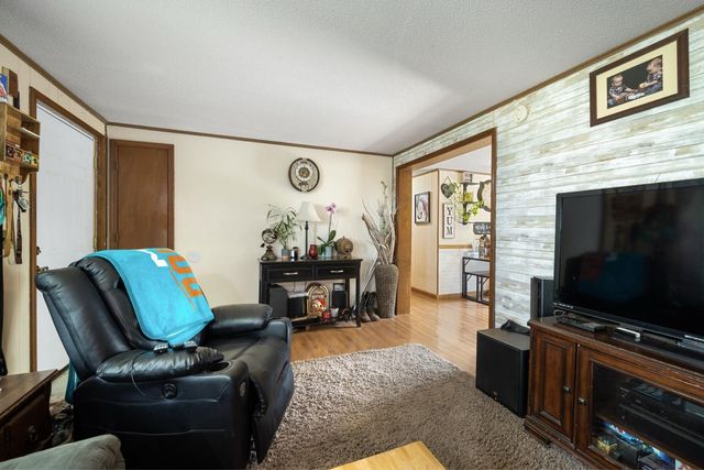 4030 E Zora Street, Webb City, MO 64870