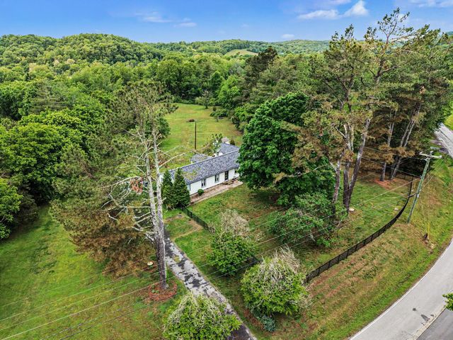 9610 S Harpeth Rd, Nashville, TN 37221