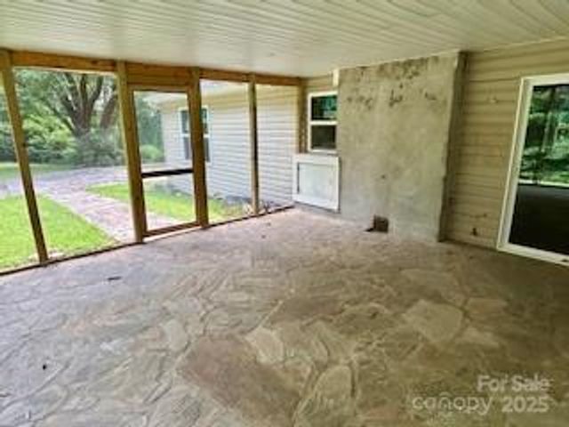 182 US 221 Business Extension N, Marion, NC 28752
