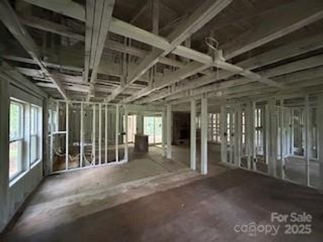 182 US 221 Business Extension N, Marion, NC 28752