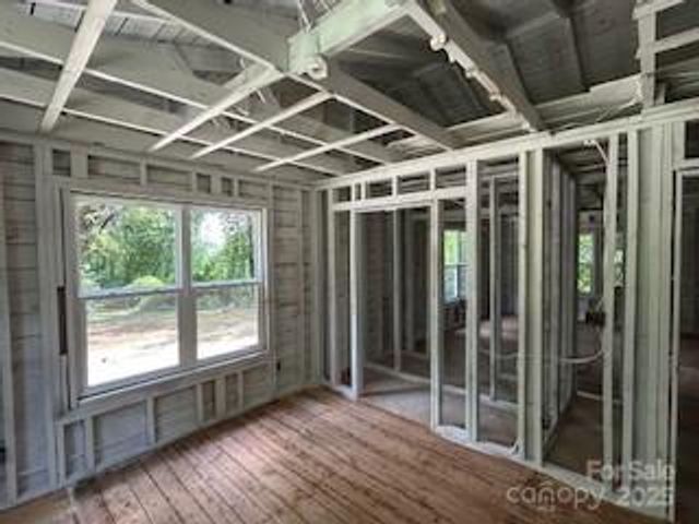 182 US 221 Business Extension N, Marion, NC 28752