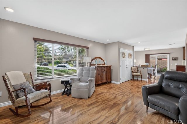 111 E Palmdale, Orange, CA 92865