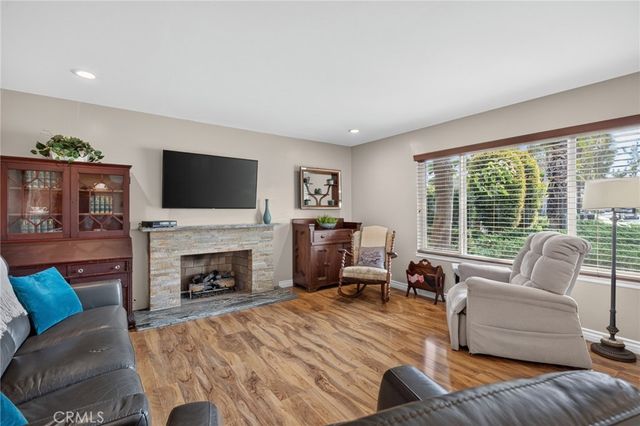 111 E Palmdale, Orange, CA 92865