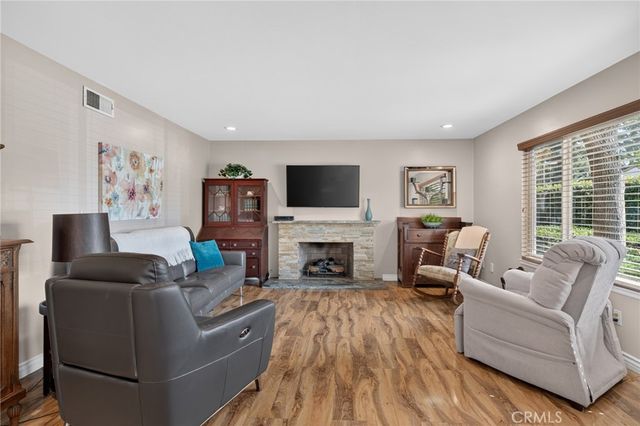 111 E Palmdale, Orange, CA 92865