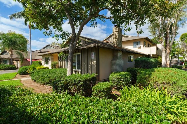 111 E Palmdale, Orange, CA 92865