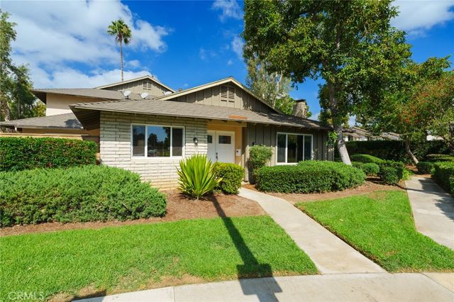 111 E Palmdale, Orange, CA 92865