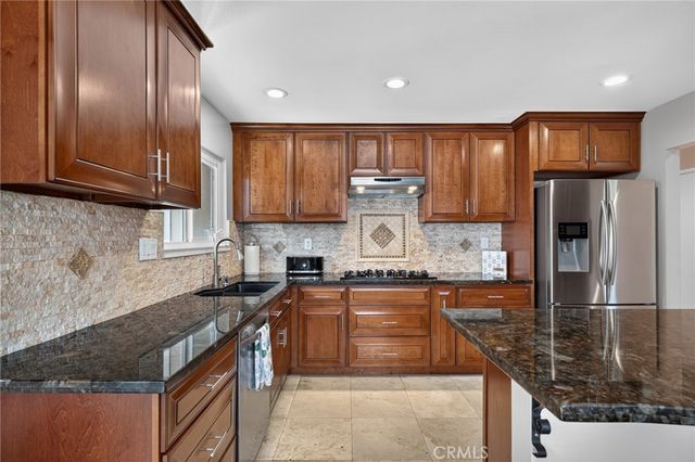 111 E Palmdale, Orange, CA 92865
