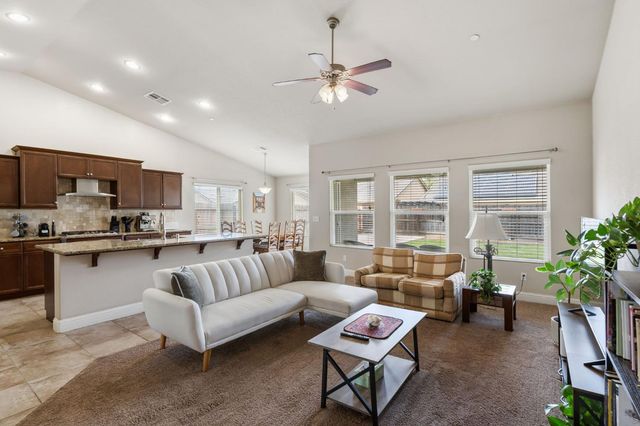 3157 Twain Avenue, Clovis, CA 93619