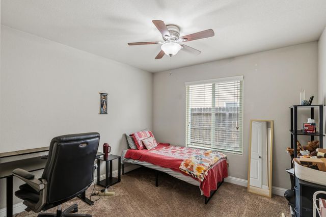 3157 Twain Avenue, Clovis, CA 93619