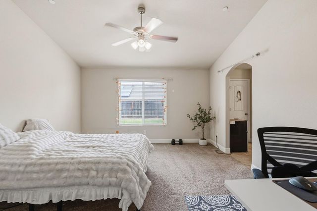 3157 Twain Avenue, Clovis, CA 93619