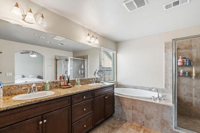 3157 Twain Avenue, Clovis, CA 93619