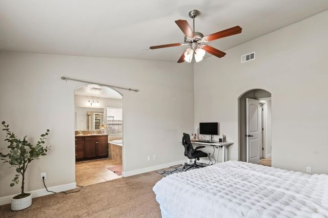 3157 Twain Avenue, Clovis, CA 93619