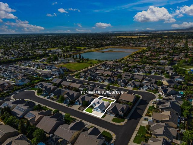 3157 Twain Avenue, Clovis, CA 93619