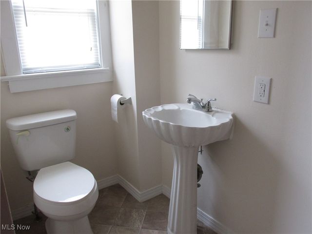 211 Clark St., Belmont, WV 26134