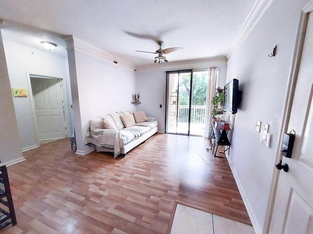 2204 Myrtlewood Circle E, Palm Beach Gardens, FL 33418