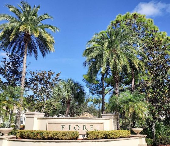 2204 Myrtlewood Circle E, Palm Beach Gardens, FL 33418