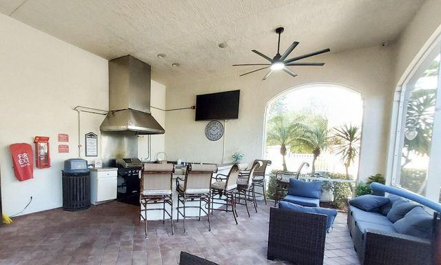 2204 Myrtlewood Circle E, Palm Beach Gardens, FL 33418