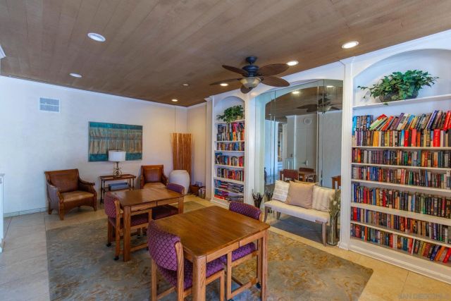 4600 Lamont 212, San Diego, CA 92109