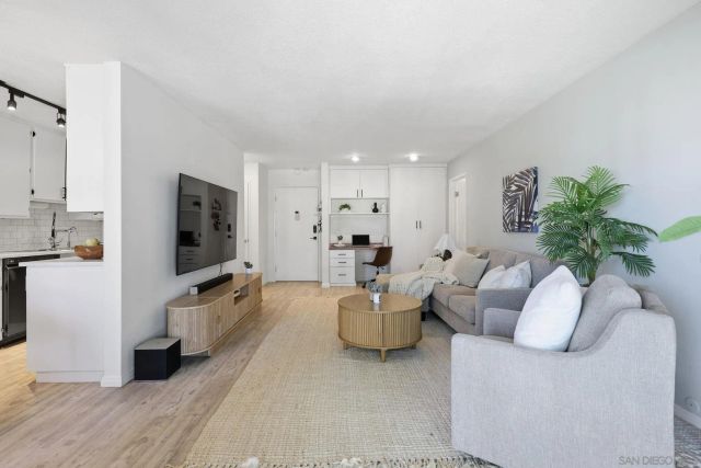 4600 Lamont 212, San Diego, CA 92109