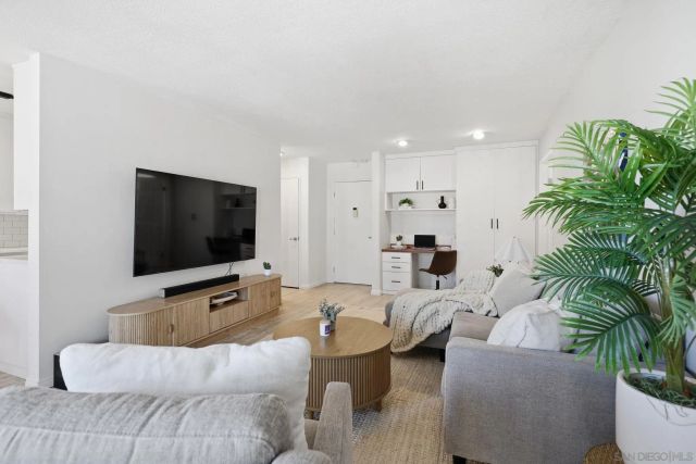 4600 Lamont 212, San Diego, CA 92109