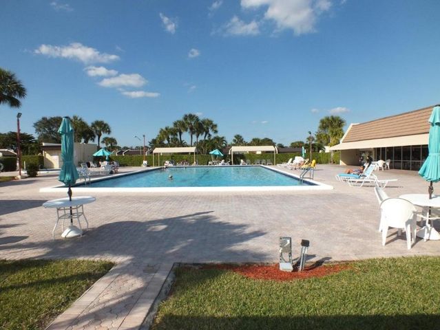 409 Golden River Drive, West Palm Beach, FL 33411