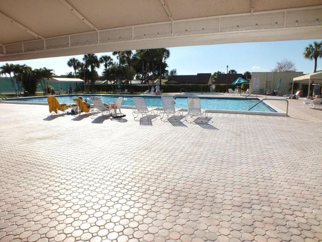 409 Golden River Drive, West Palm Beach, FL 33411