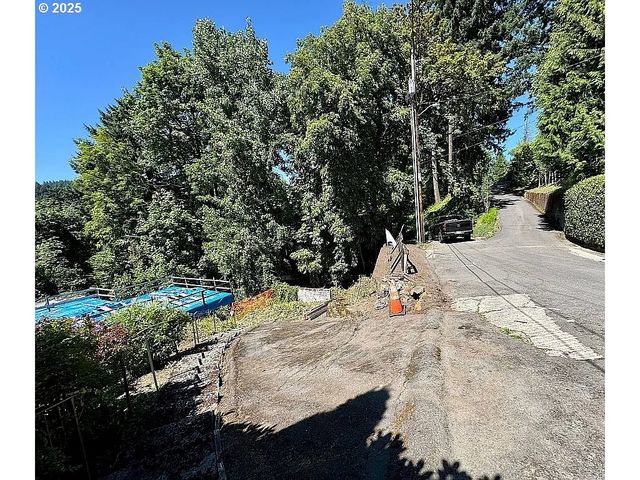 1925 Sw MONTGOMERY Pl, Portland, OR 97201