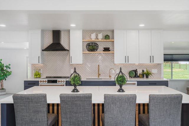 5260 Texas Drive, Kalamazoo, MI 49009