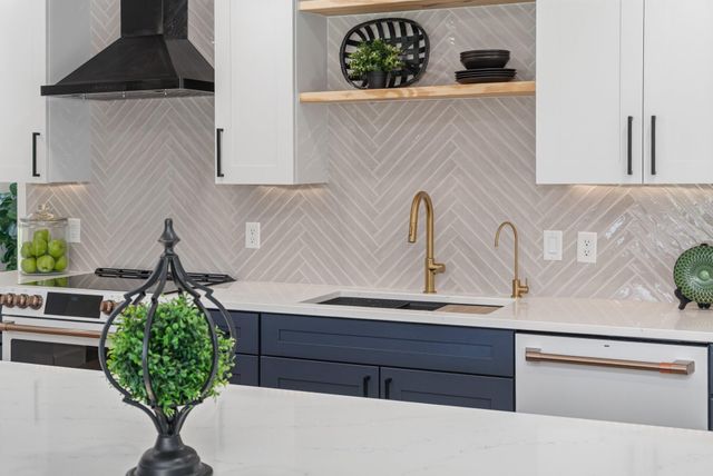 5260 Texas Drive, Kalamazoo, MI 49009