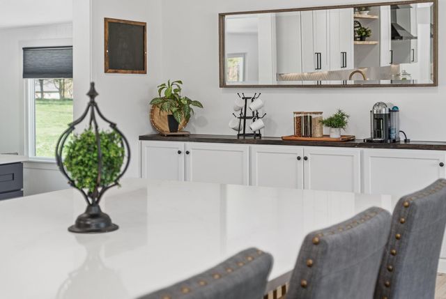 5260 Texas Drive, Kalamazoo, MI 49009