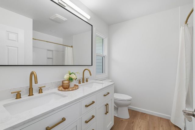 5260 Texas Drive, Kalamazoo, MI 49009