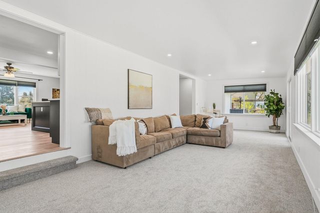 5260 Texas Drive, Kalamazoo, MI 49009