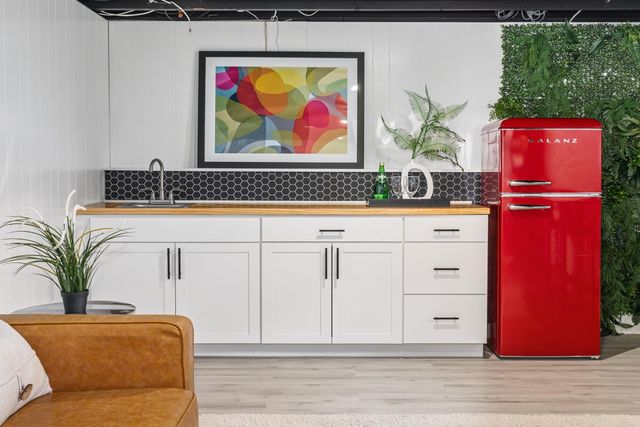 5260 Texas Drive, Kalamazoo, MI 49009