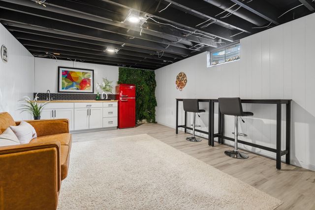 5260 Texas Drive, Kalamazoo, MI 49009