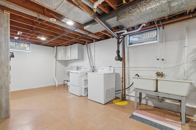 5260 Texas Drive, Kalamazoo, MI 49009