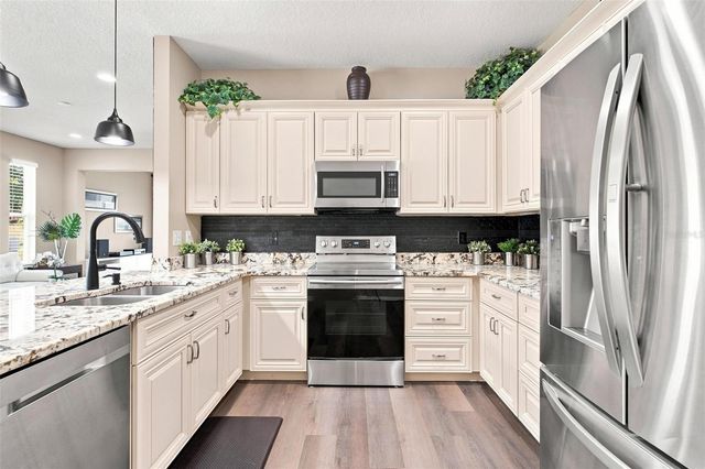 27001 WHITE PLAINS WAY, Leesburg, FL 34748