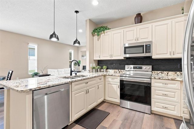 27001 WHITE PLAINS WAY, Leesburg, FL 34748