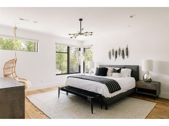 2530 S Monroe St, Denver, CO 80210