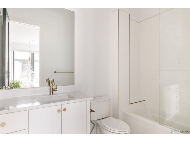 2530 S Monroe St, Denver, CO 80210