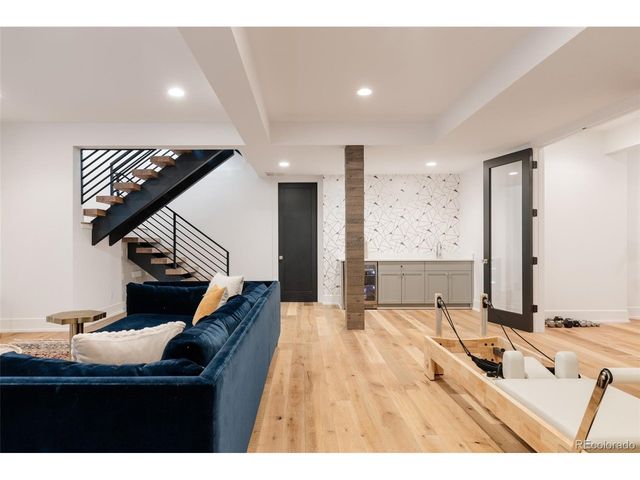 2530 S Monroe St, Denver, CO 80210