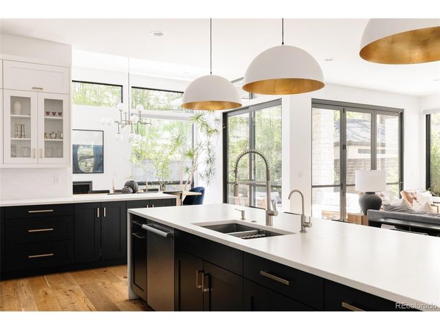 2530 S Monroe St, Denver, CO 80210