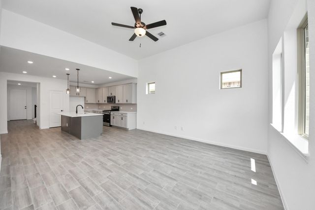 7722 Clover Gully Lane, Katy, TX 77493