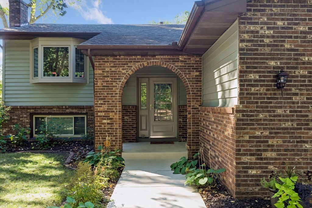 4469 Wood Duck Drive, Vadnais Heights, MN 55127 — photo 5
